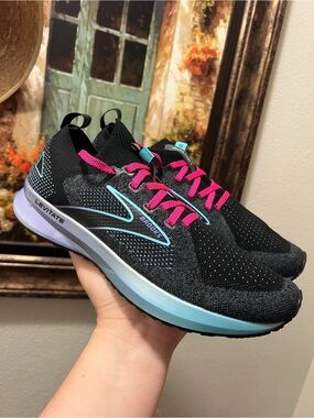 Brooks Levitate StealthFit 5 Low Black Sneakers